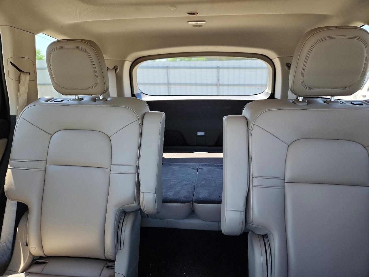 2024 LINCOLN AVIATOR photo 10