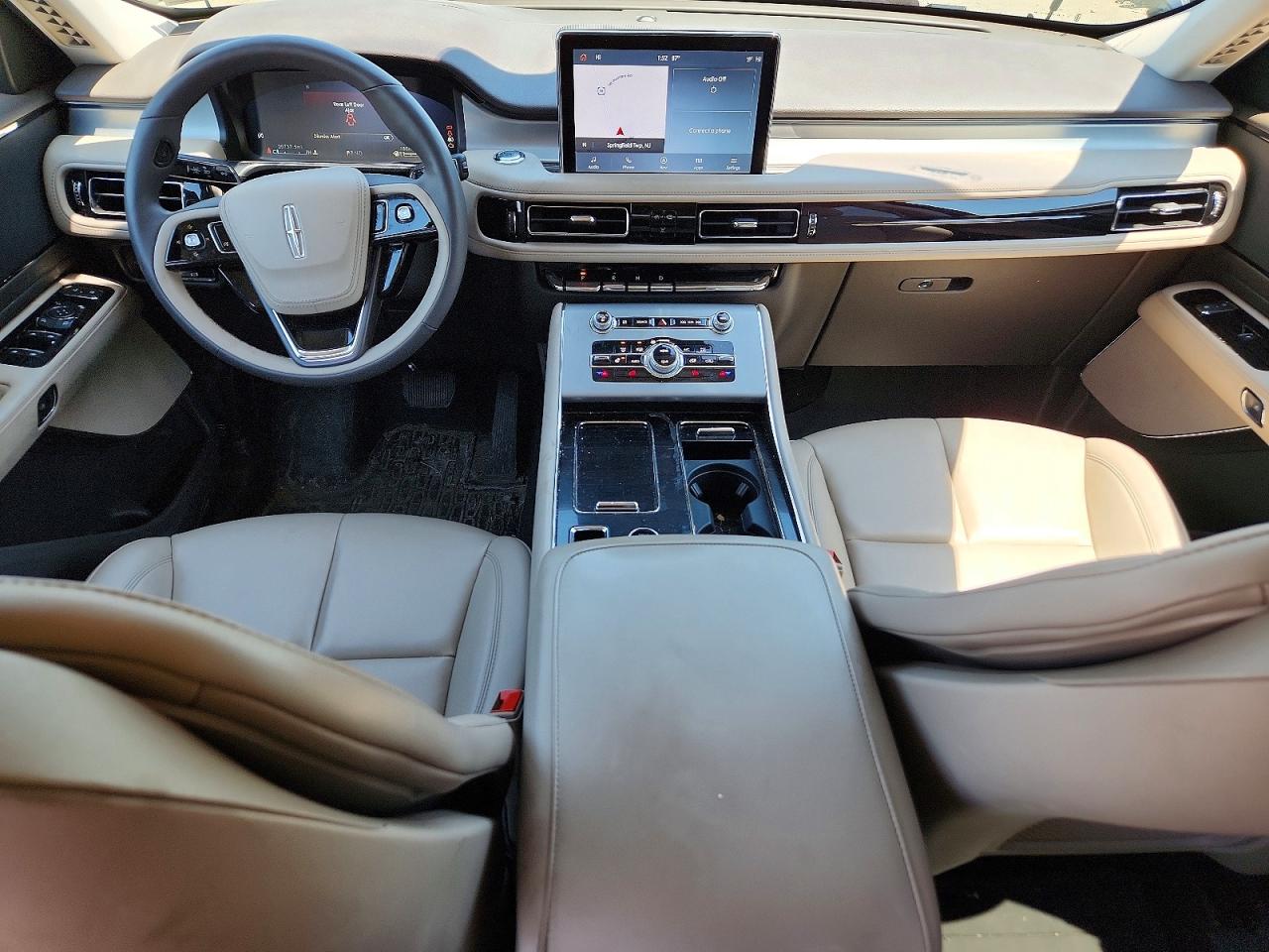 2024 LINCOLN AVIATOR photo 8