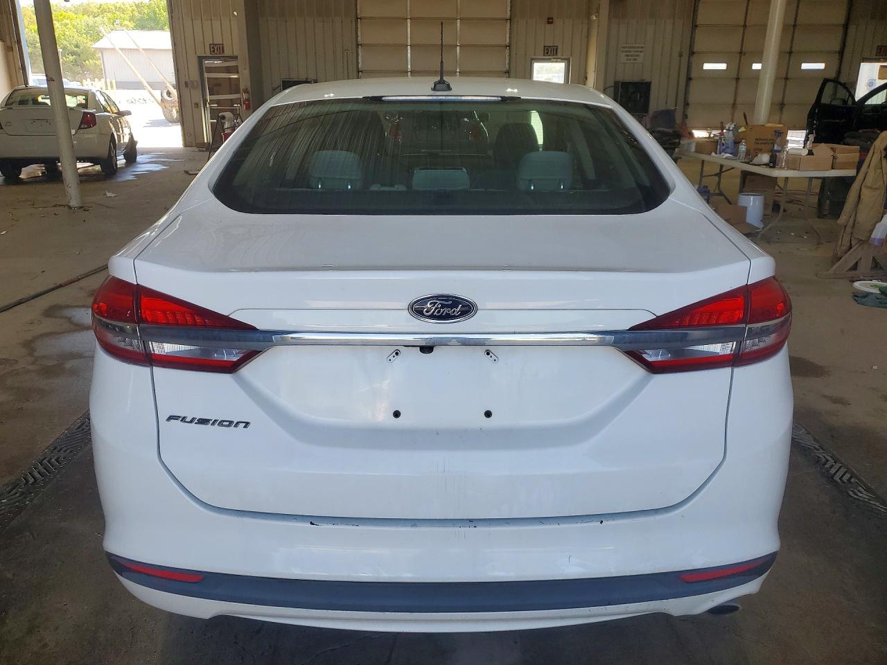 2018 FORD FUSION S photo 11