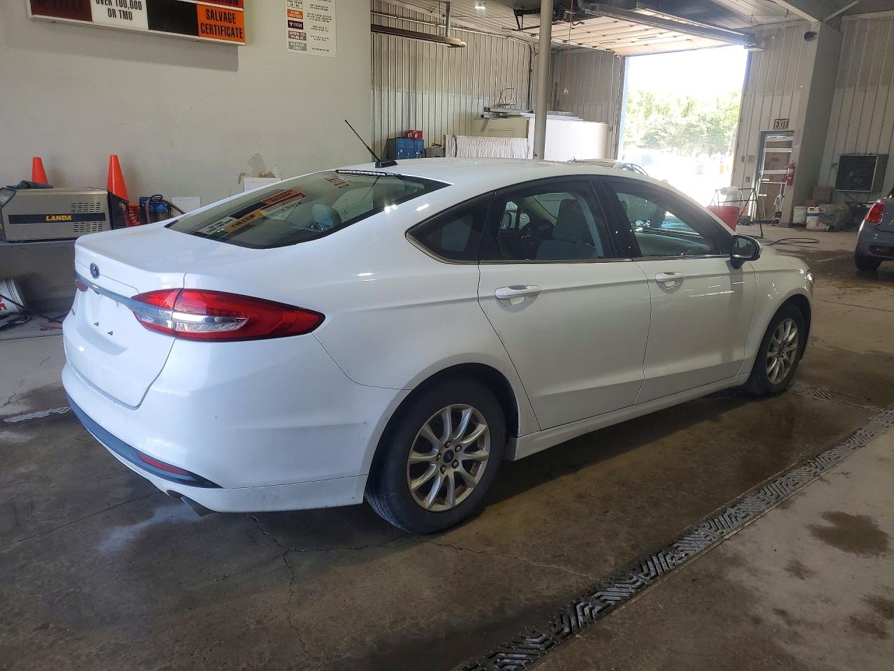 2018 FORD FUSION S photo 5