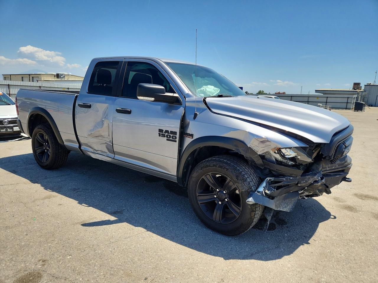 2021 RAM 1500 CLASSIC SLT photo 4