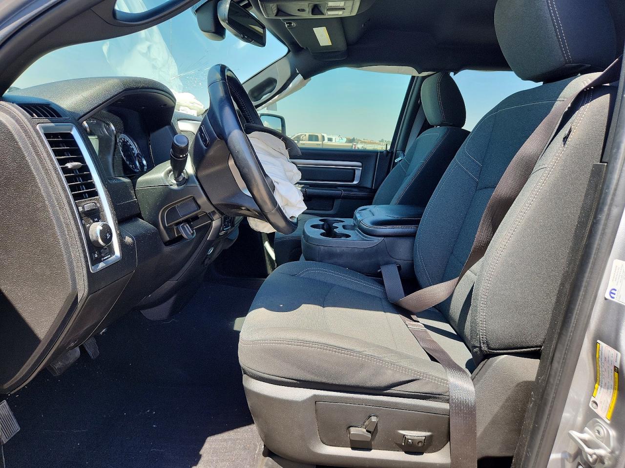 2021 RAM 1500 CLASSIC SLT photo 7