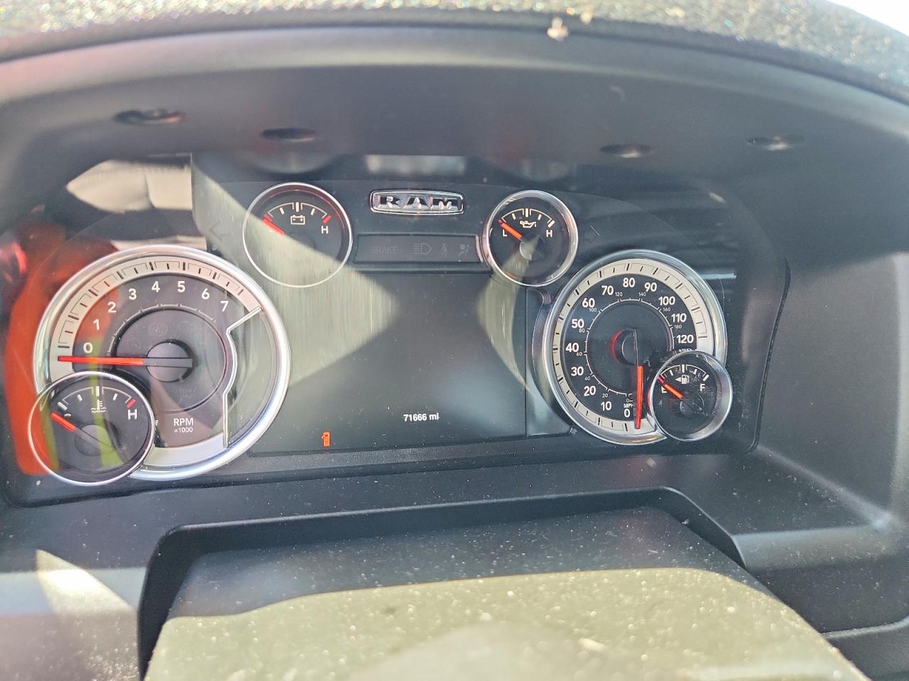 2021 RAM 1500 CLASSIC SLT photo 9