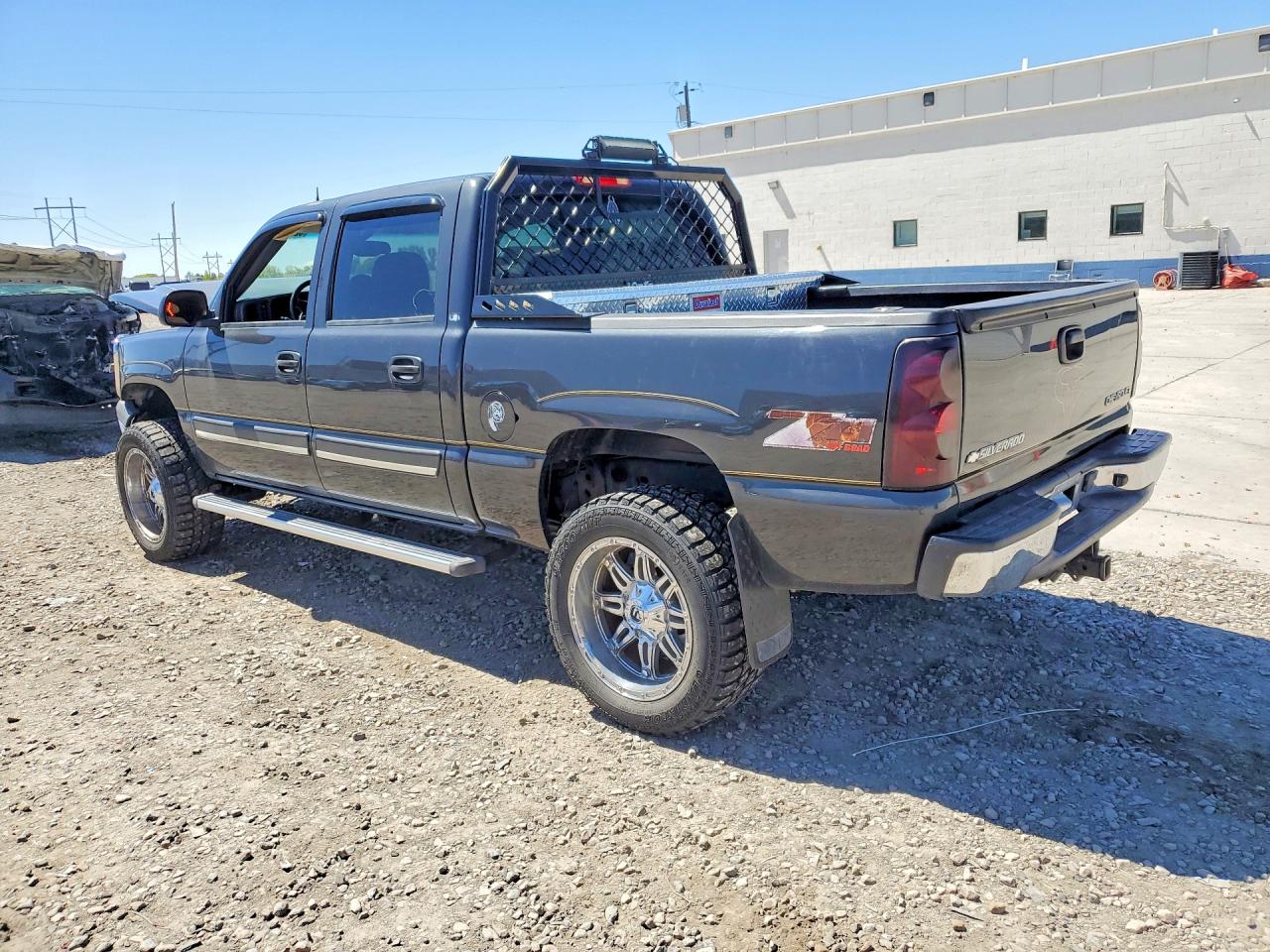 2004 CHEVROLET SILVERADO K1500 photo 4