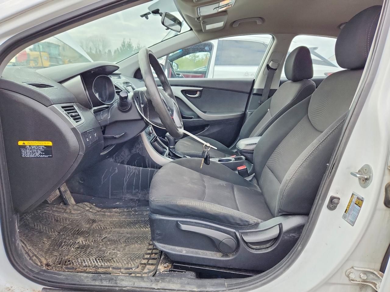 2016 HYUNDAI ELANTRA SE photo 19