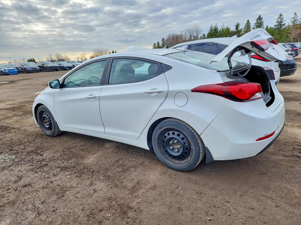 2016 HYUNDAI ELANTRA SE photo 4