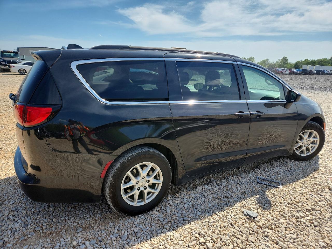 2020 CHRYSLER VOYAGER LXI photo 5