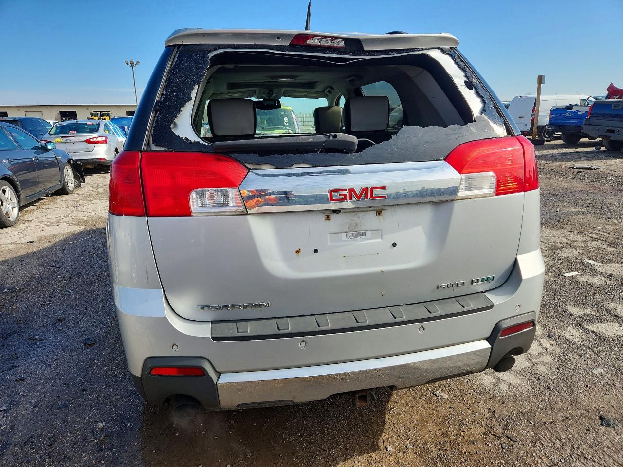 2011 GMC TERRAIN SLT photo 16