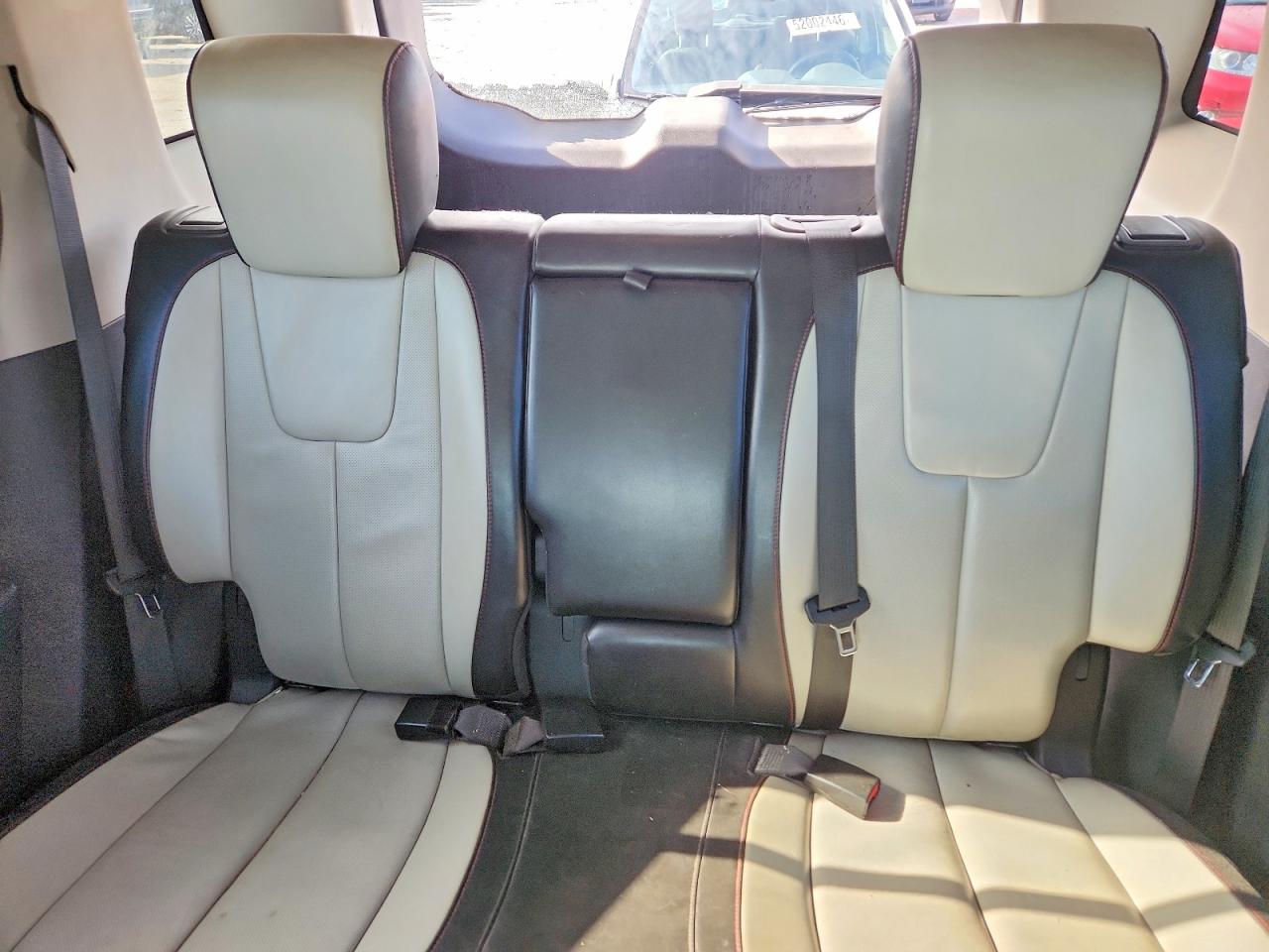 2011 GMC TERRAIN SLT photo 28