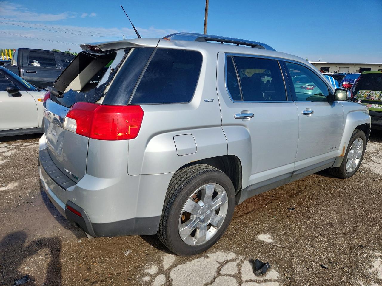 2011 GMC TERRAIN SLT photo 7