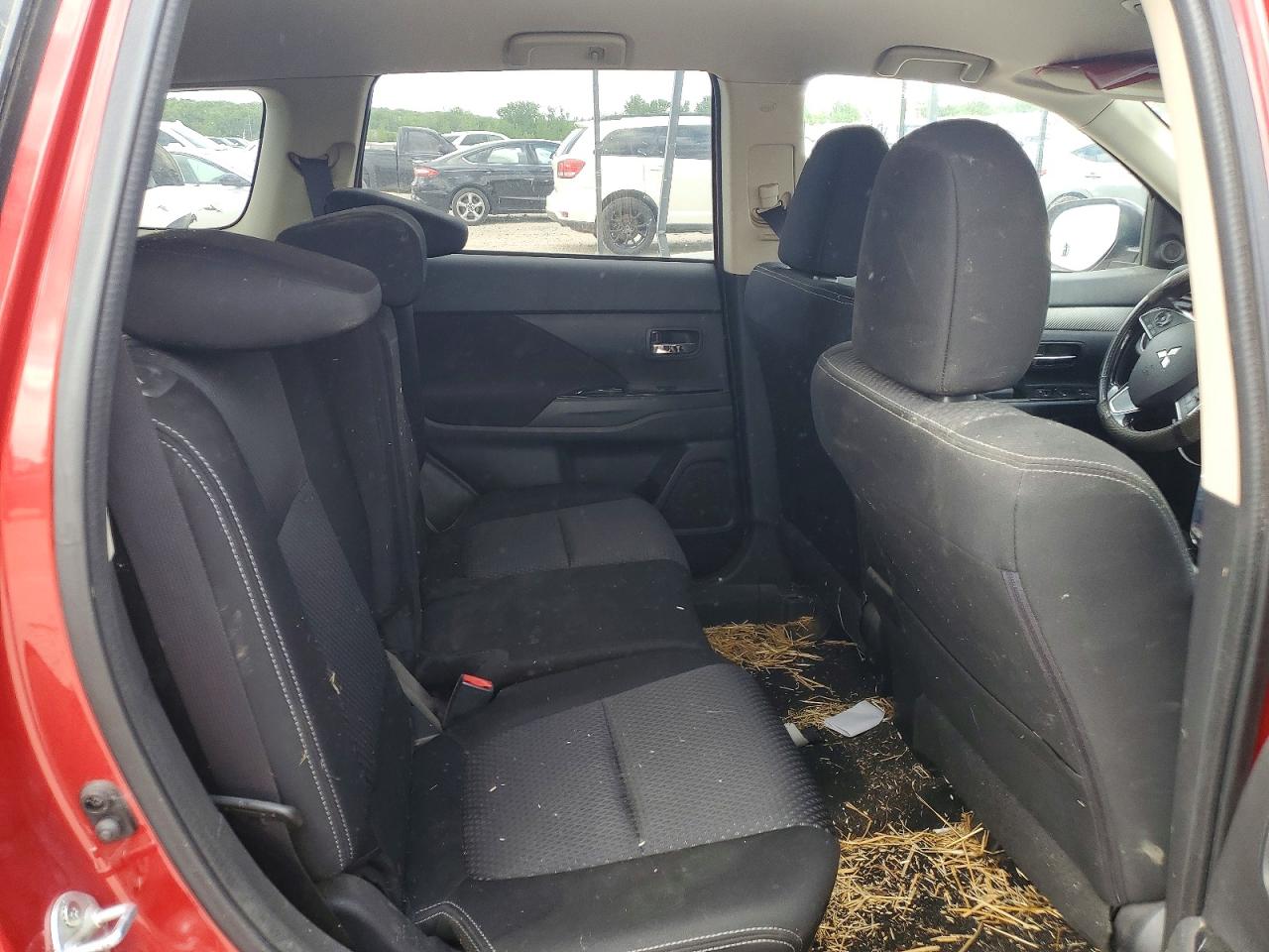 2016 MITSUBISHI OUTLANDER SE photo 28