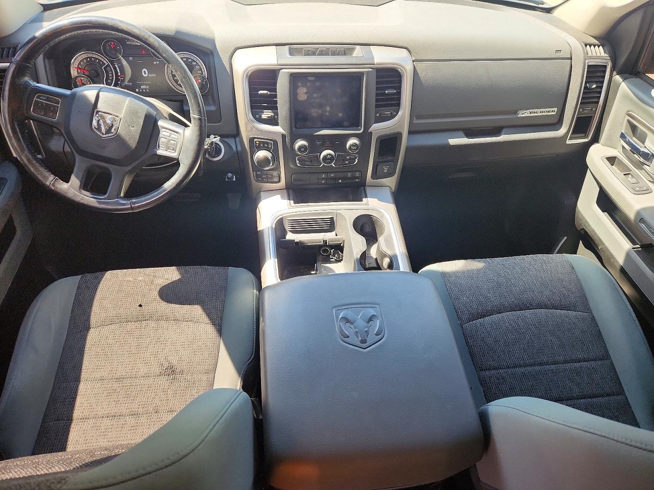 2019 RAM 1500 CLASSIC SLT photo 15