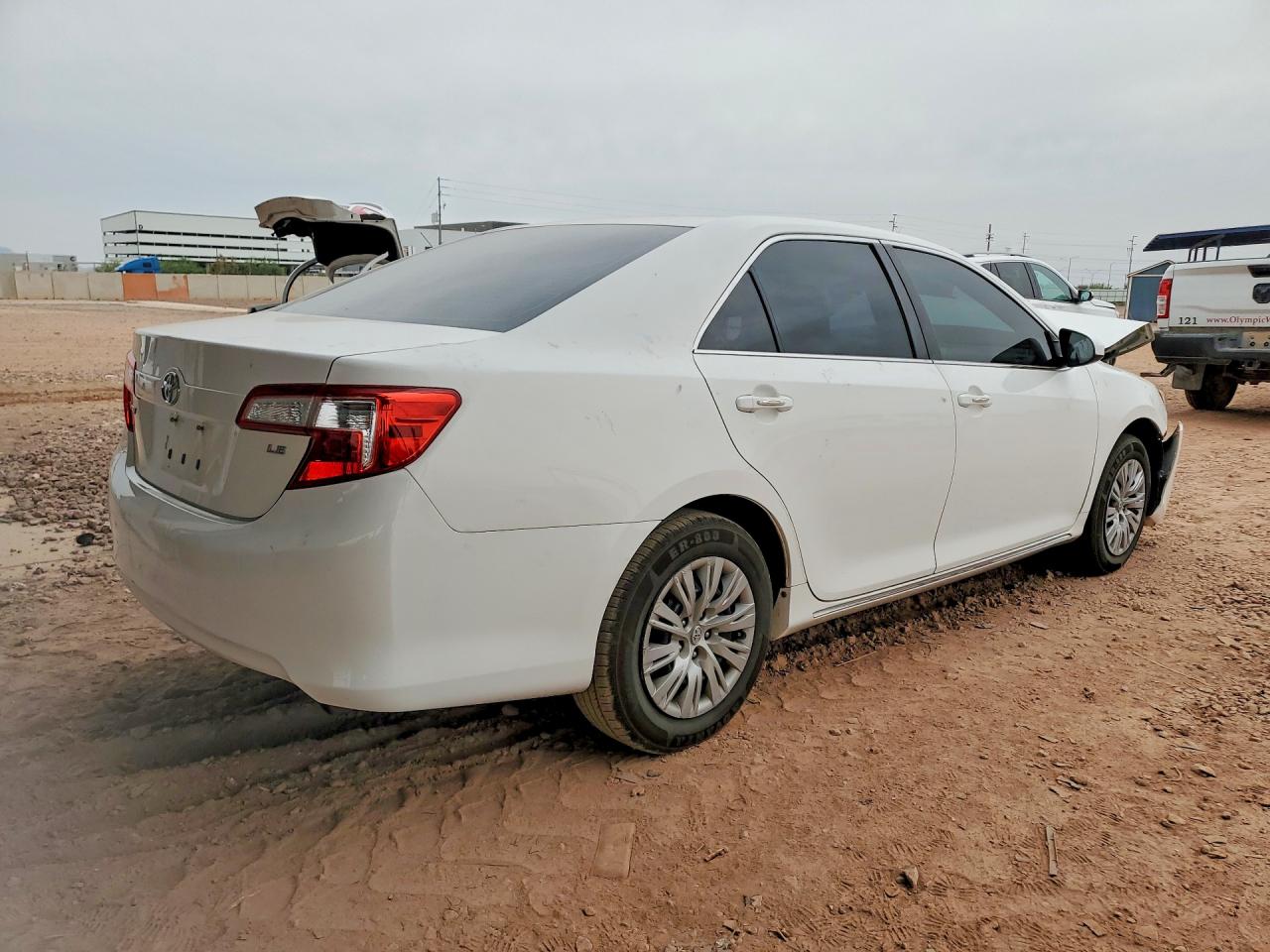 2012 TOYOTA CAMRY LE photo 5