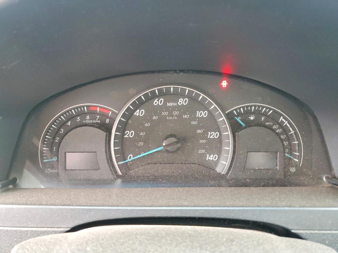 2012 TOYOTA CAMRY LE photo 17