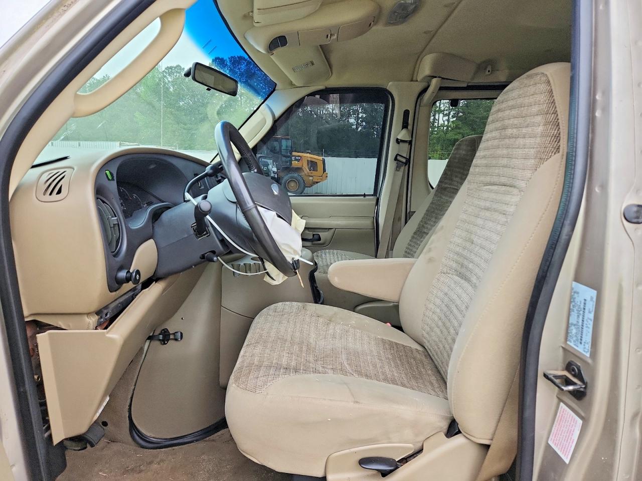 2003 FORD ECONOLINE E150 WAGON photo 13