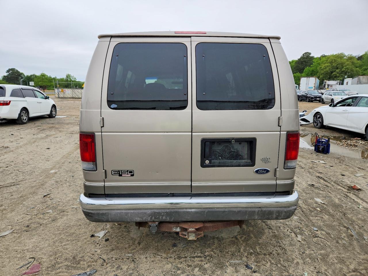 2003 FORD ECONOLINE E150 WAGON photo 11