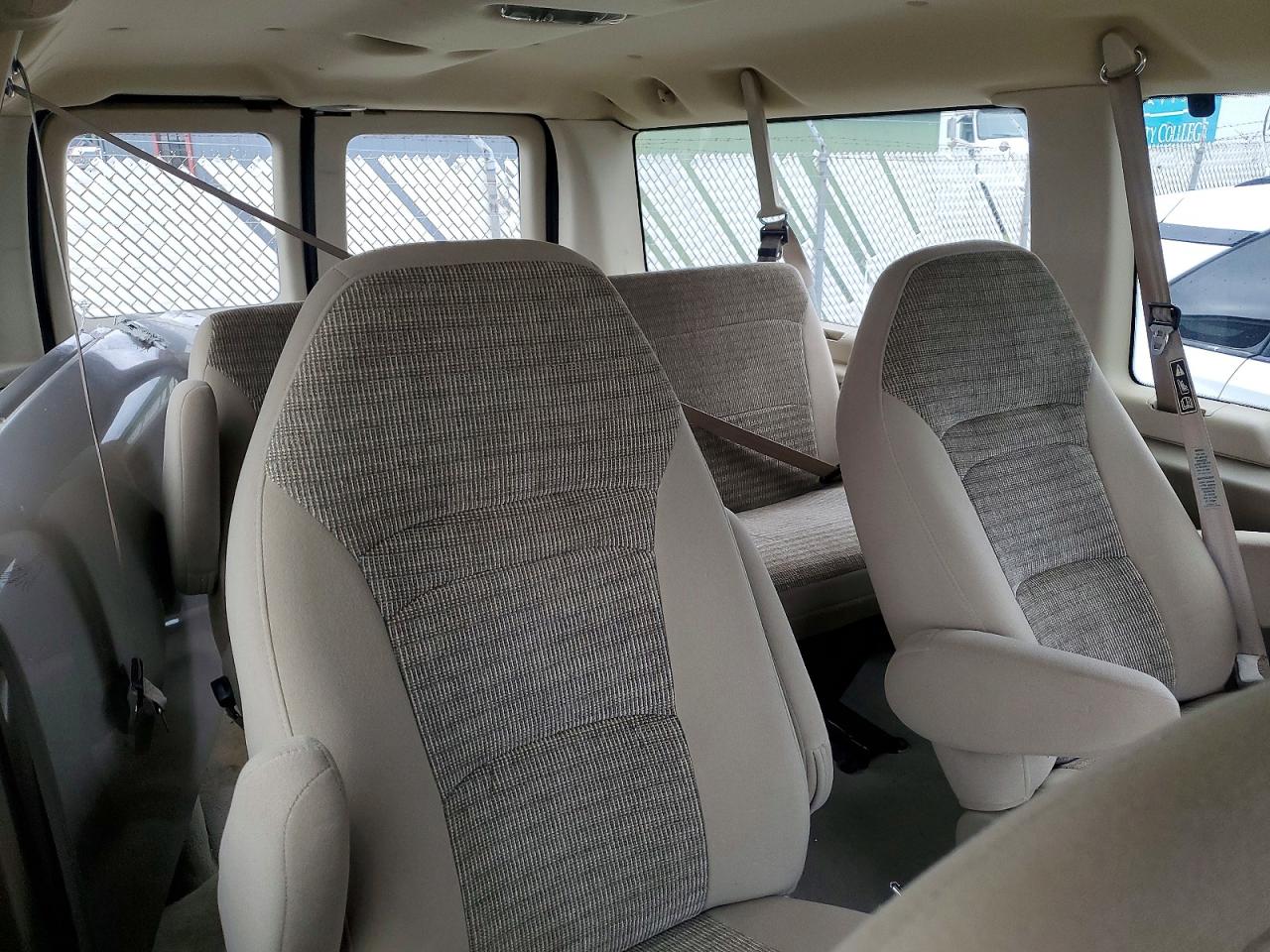 2003 FORD ECONOLINE E150 WAGON photo 21