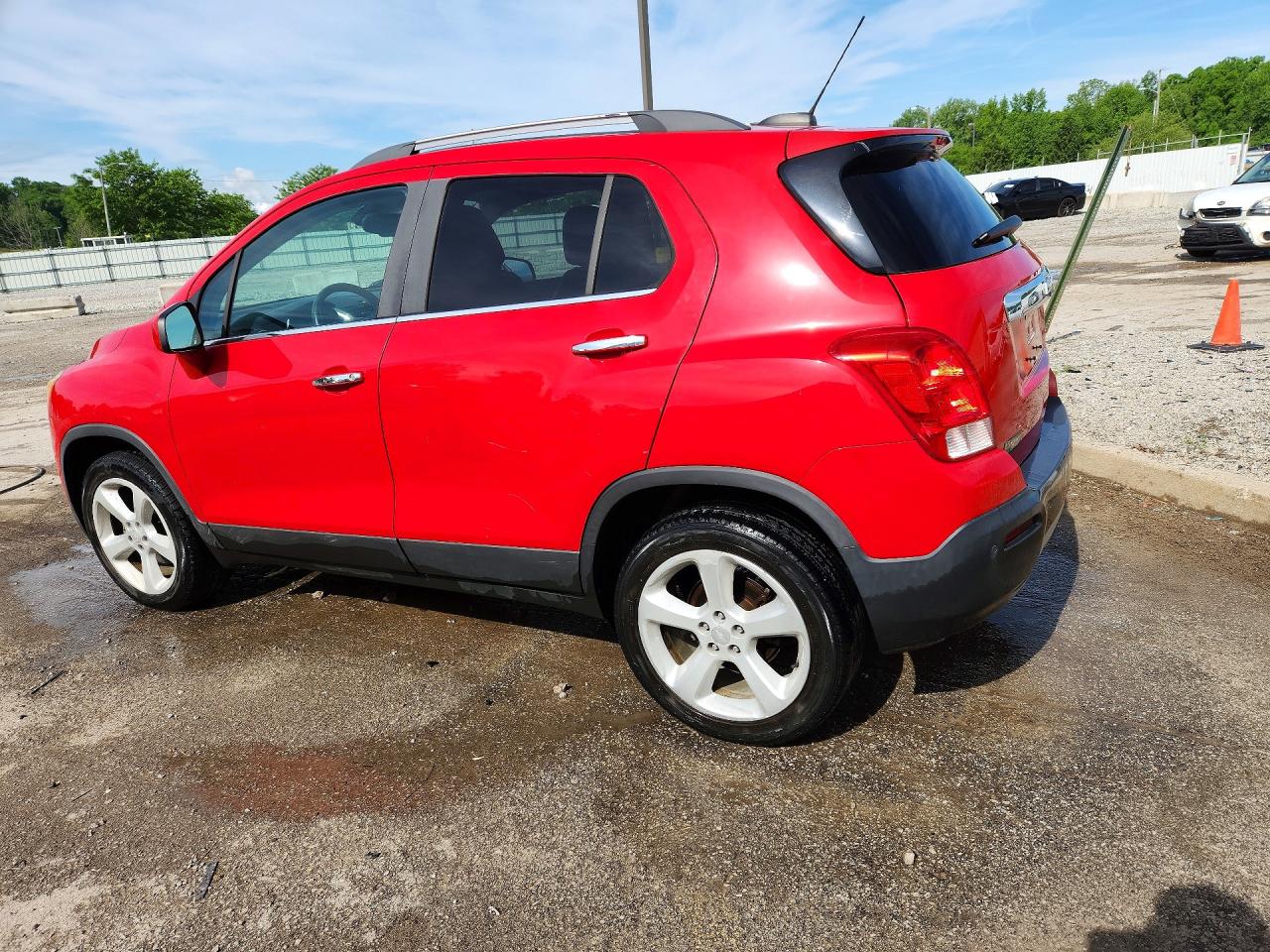 2015 CHEVROLET TRAX LTZ photo 4