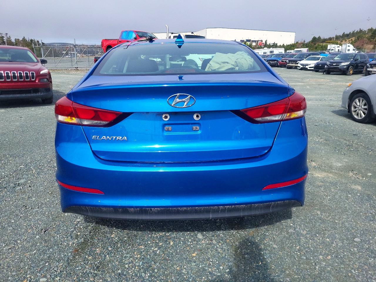 2017 HYUNDAI ELANTRA SE photo 11