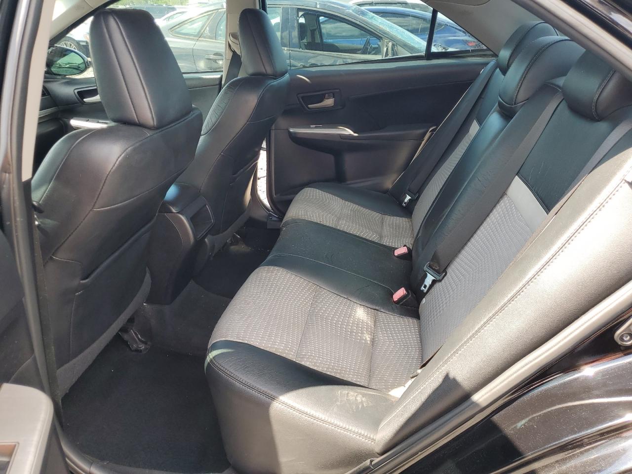 2012 TOYOTA CAMRY SE photo 19