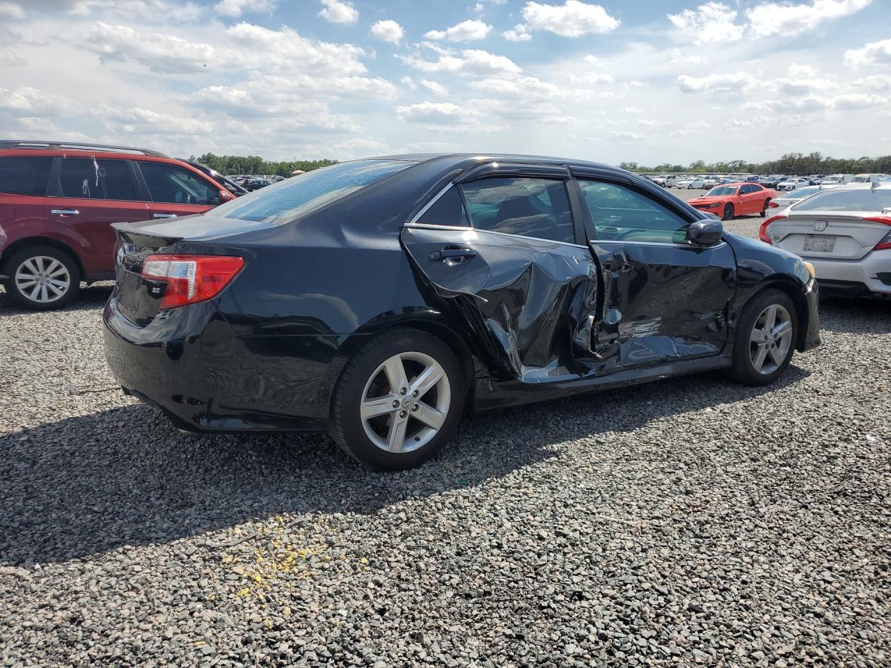 2012 TOYOTA CAMRY SE photo 5