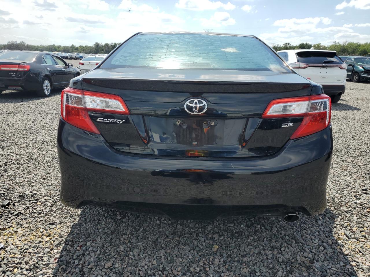 2012 TOYOTA CAMRY SE photo 11