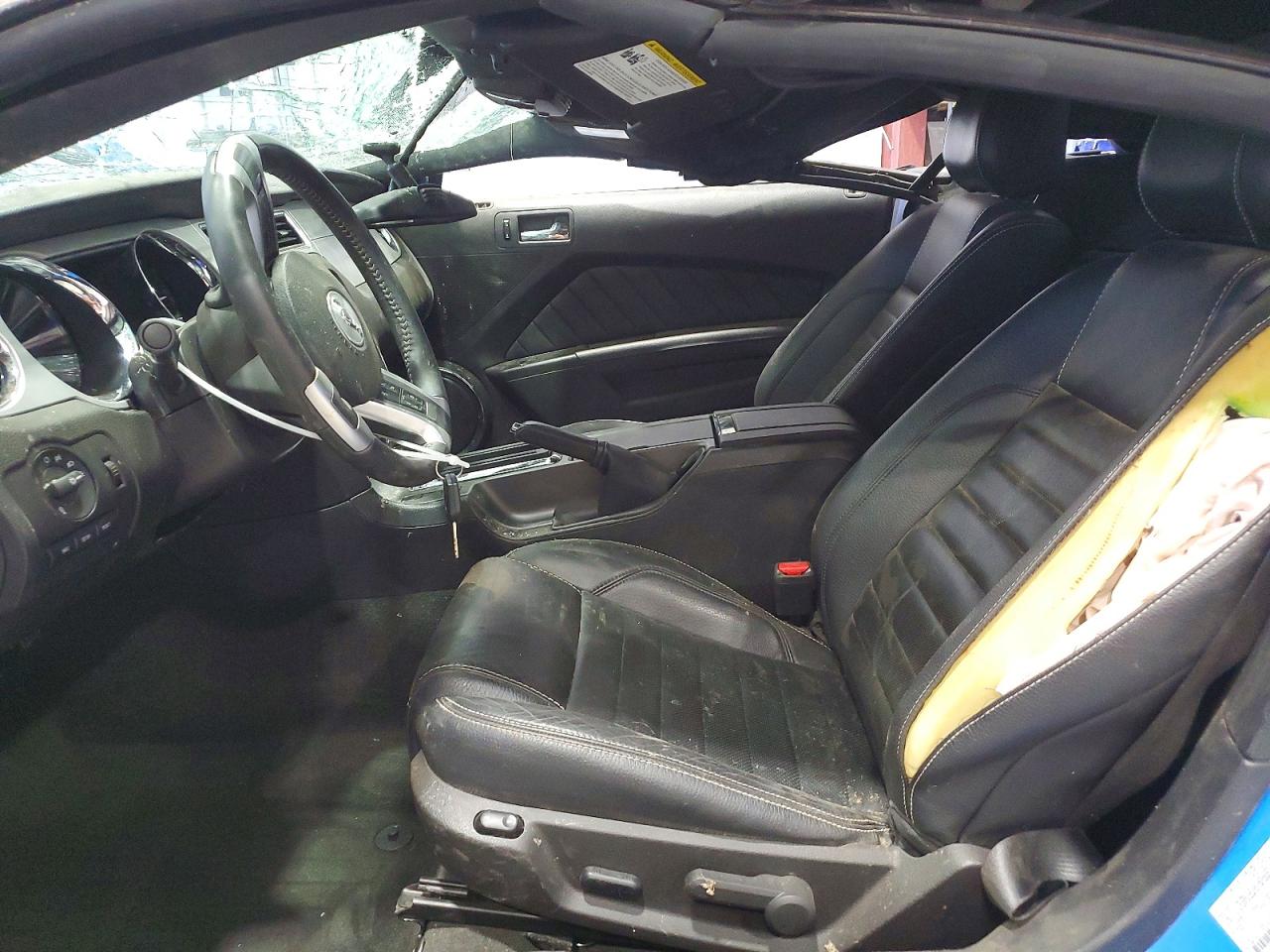 2012 FORD MUSTANG GT photo 19