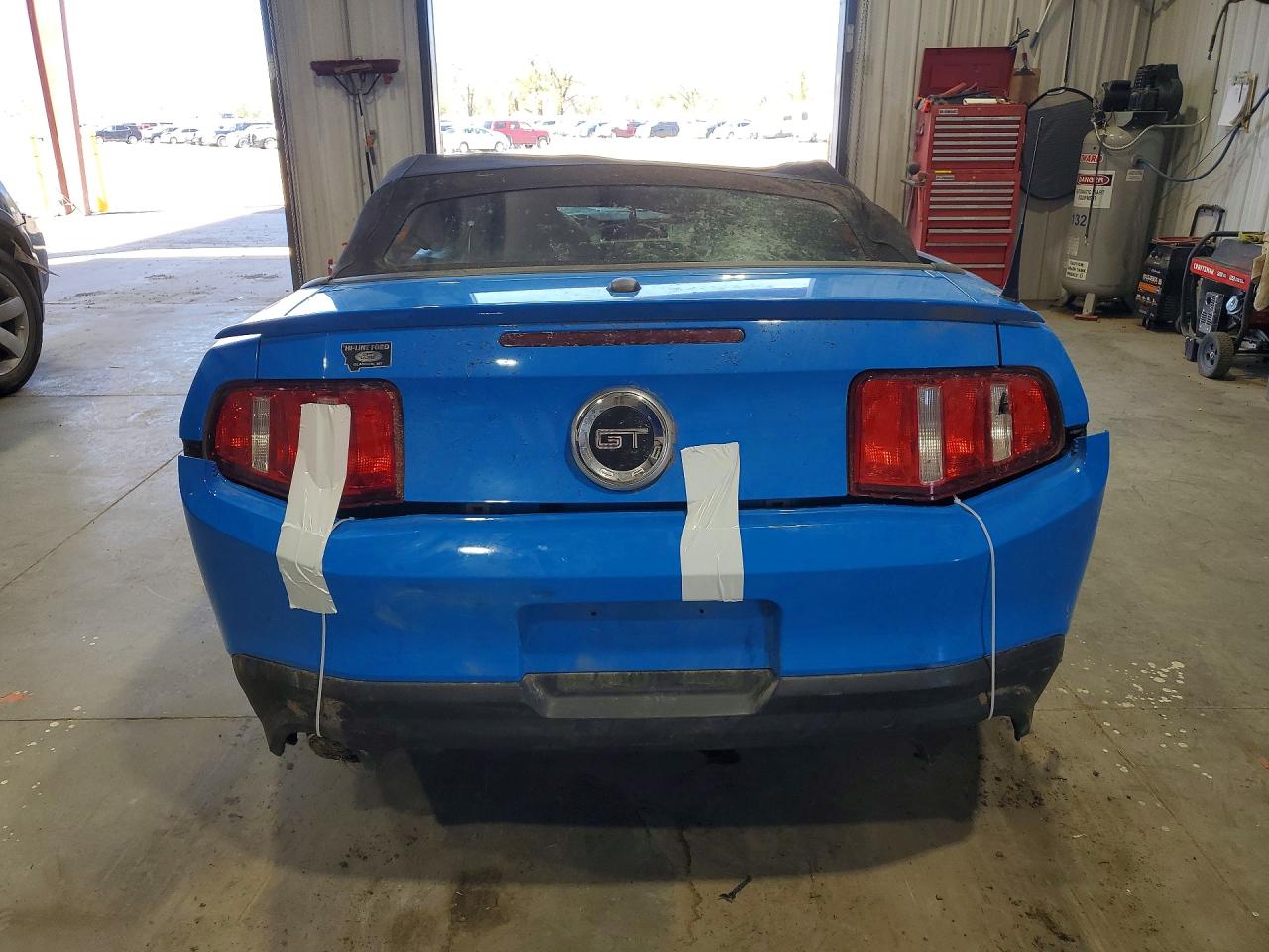 2012 FORD MUSTANG GT photo 16