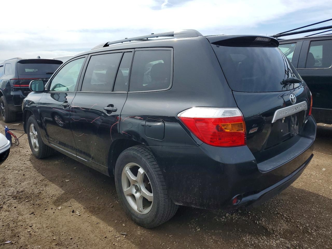 2010 TOYOTA HIGHLANDER SE photo 2