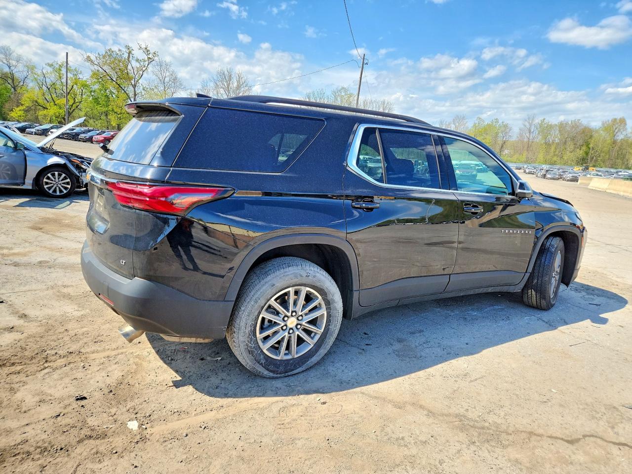 2023 CHEVROLET TRAVERSE LT photo 7