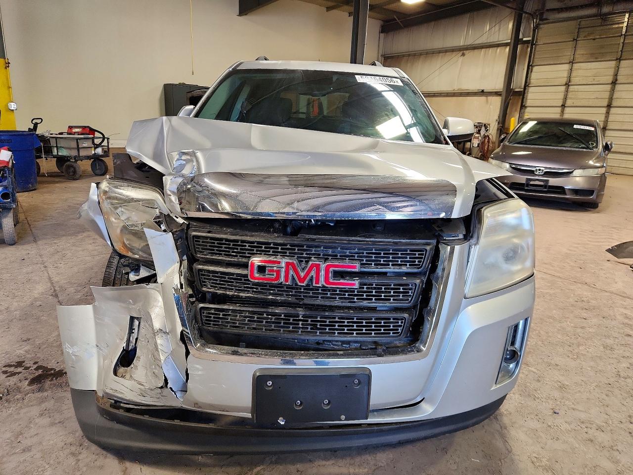 2015 GMC TERRAIN SLE photo 13