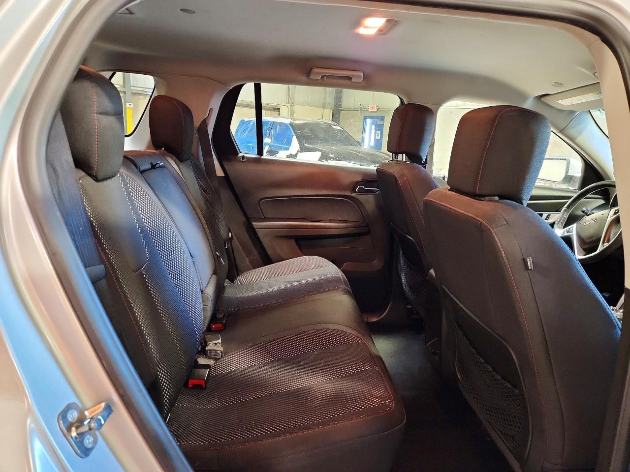 2015 GMC TERRAIN SLE photo 31
