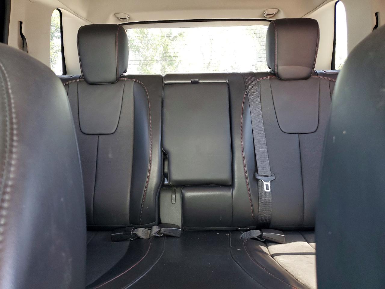 2017 GMC TERRAIN SLT photo 28