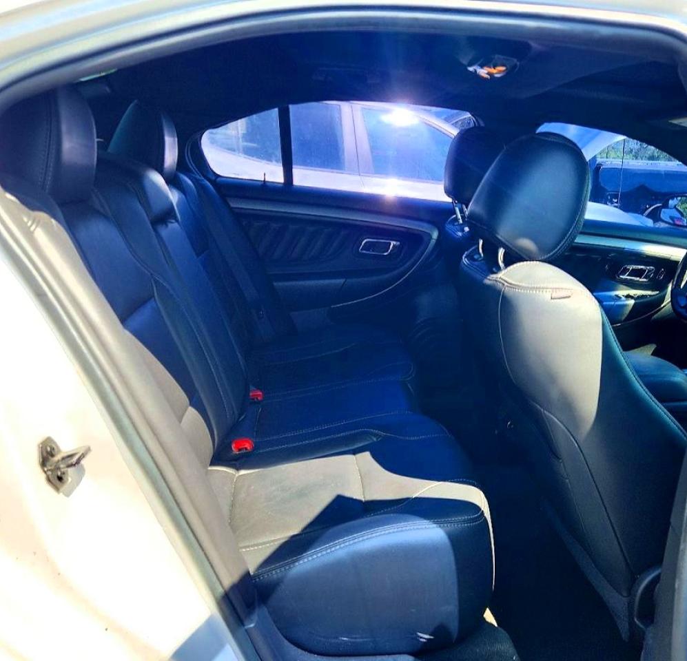 2014 FORD TAURUS SEL photo 19