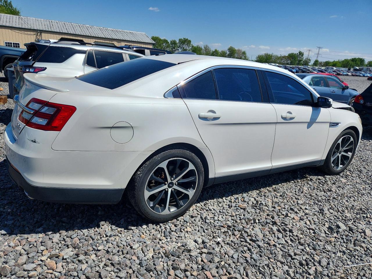 2014 FORD TAURUS SEL photo 5
