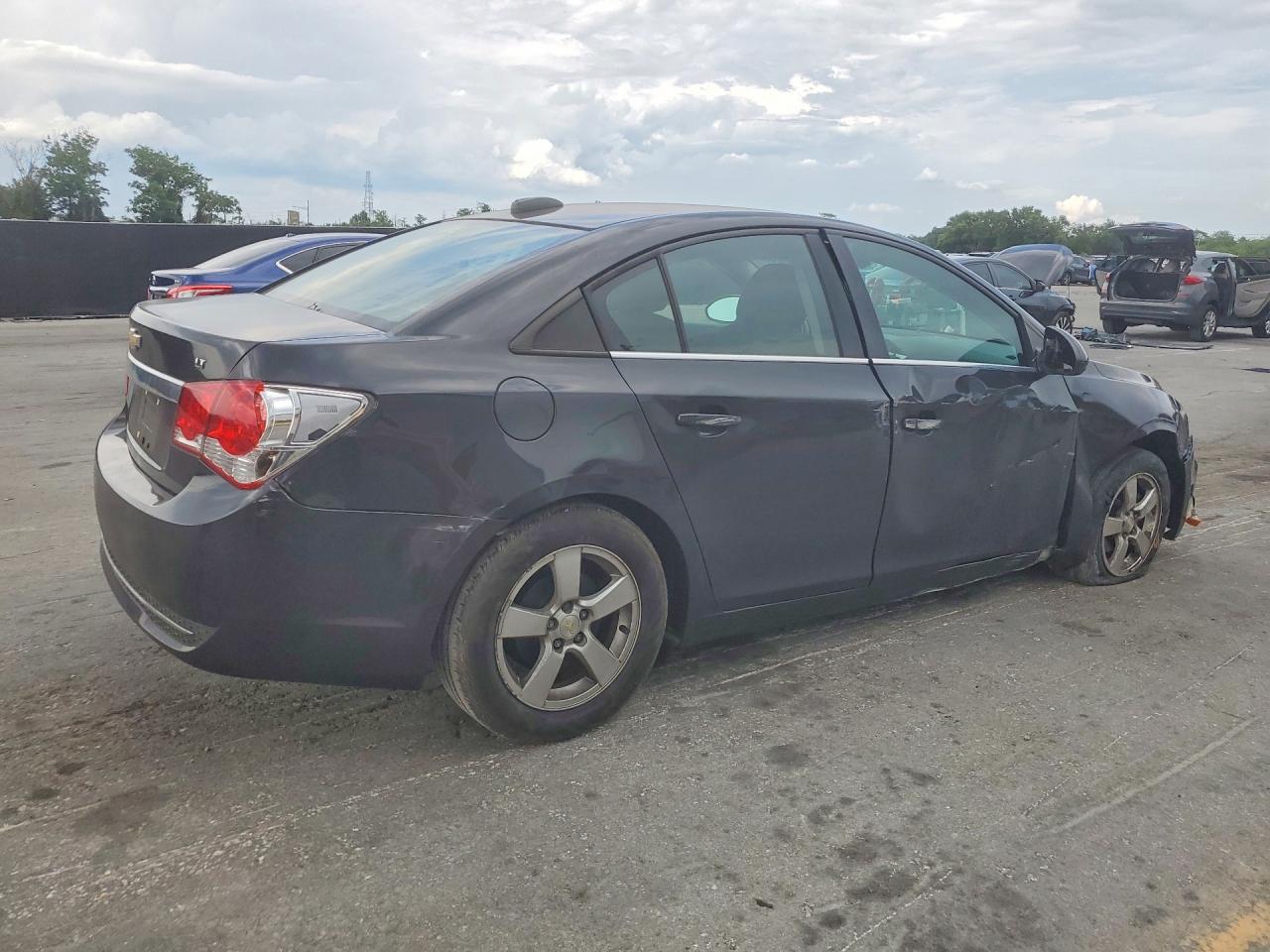 2016 CHEVROLET CRUZE LIMITED LT photo 5