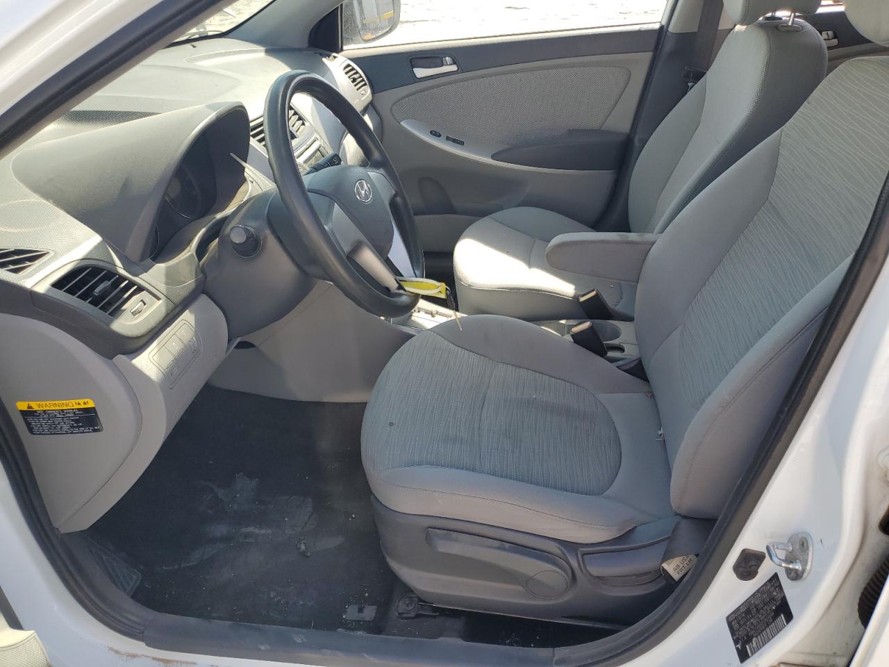 2015 HYUNDAI ACCENT GLS photo 7