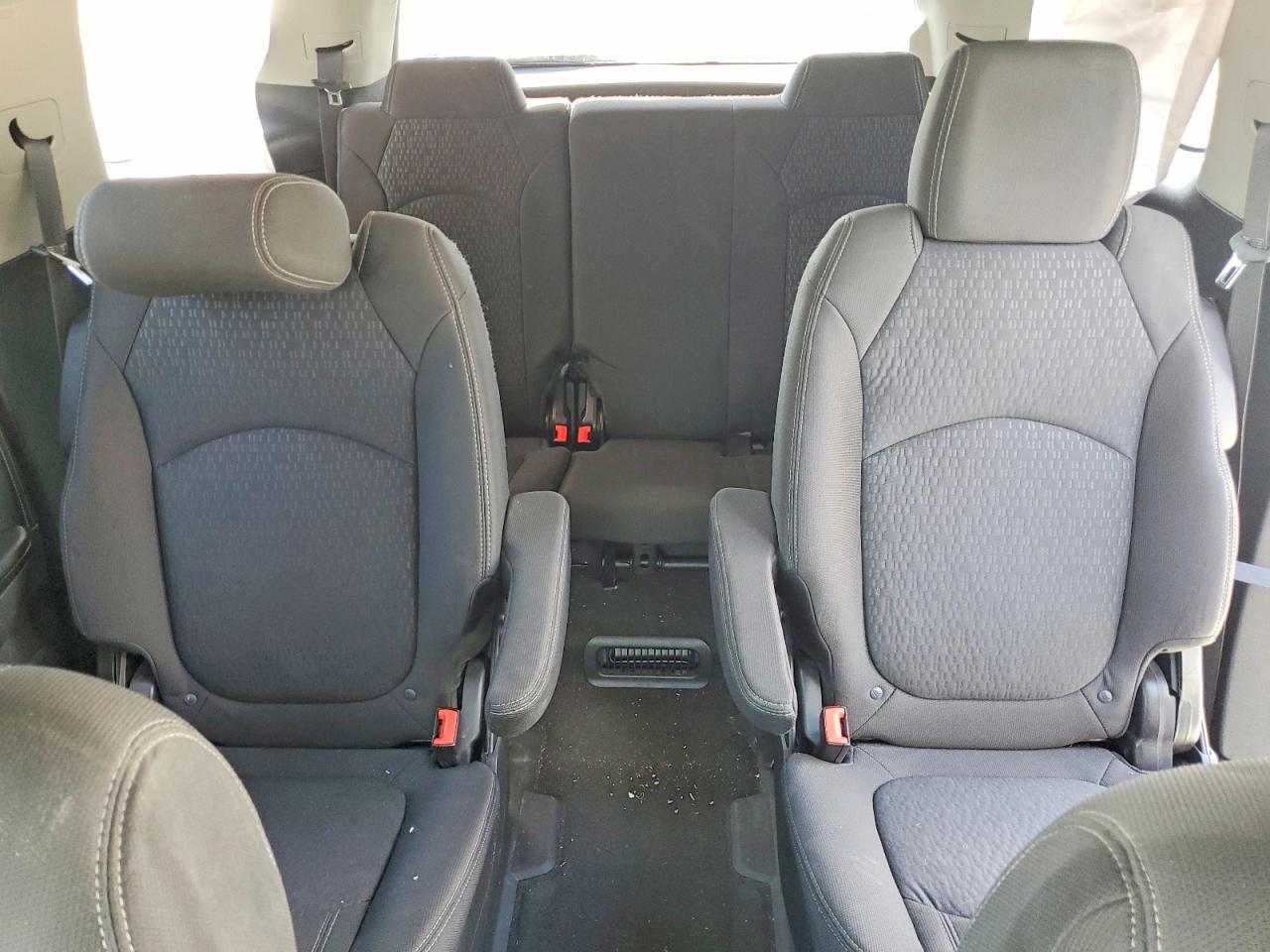 2016 GMC ACADIA SLE photo 19