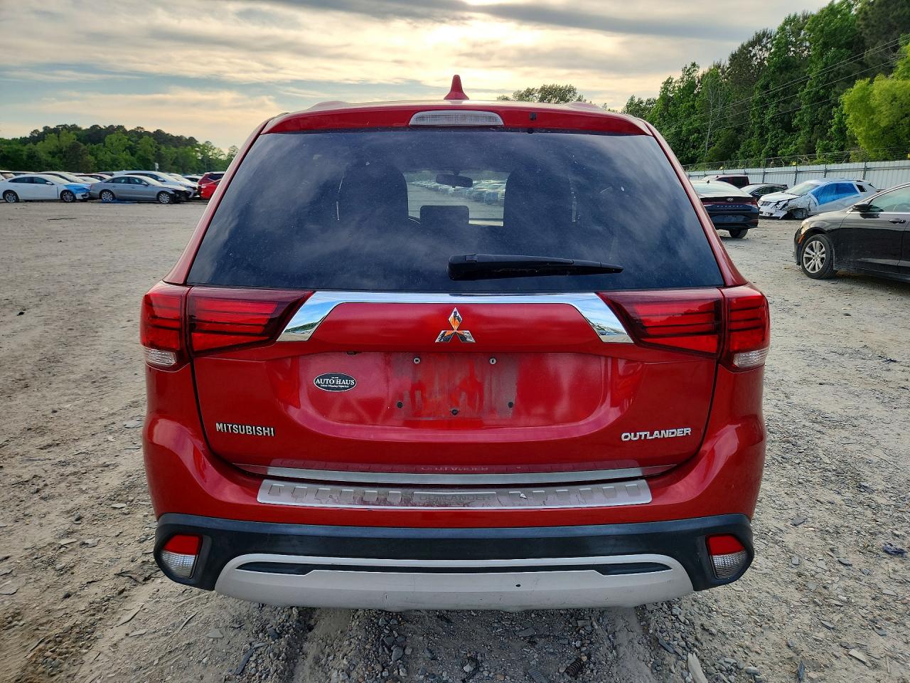 2019 MITSUBISHI OUTLANDER ES photo 6
