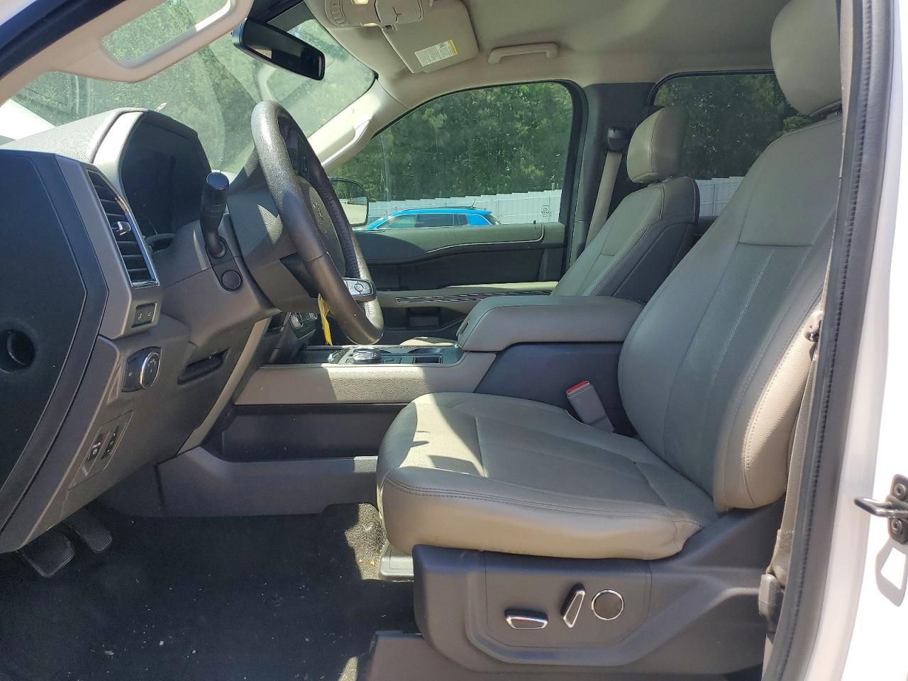 2019 FORD EXPEDITION XLT photo 13