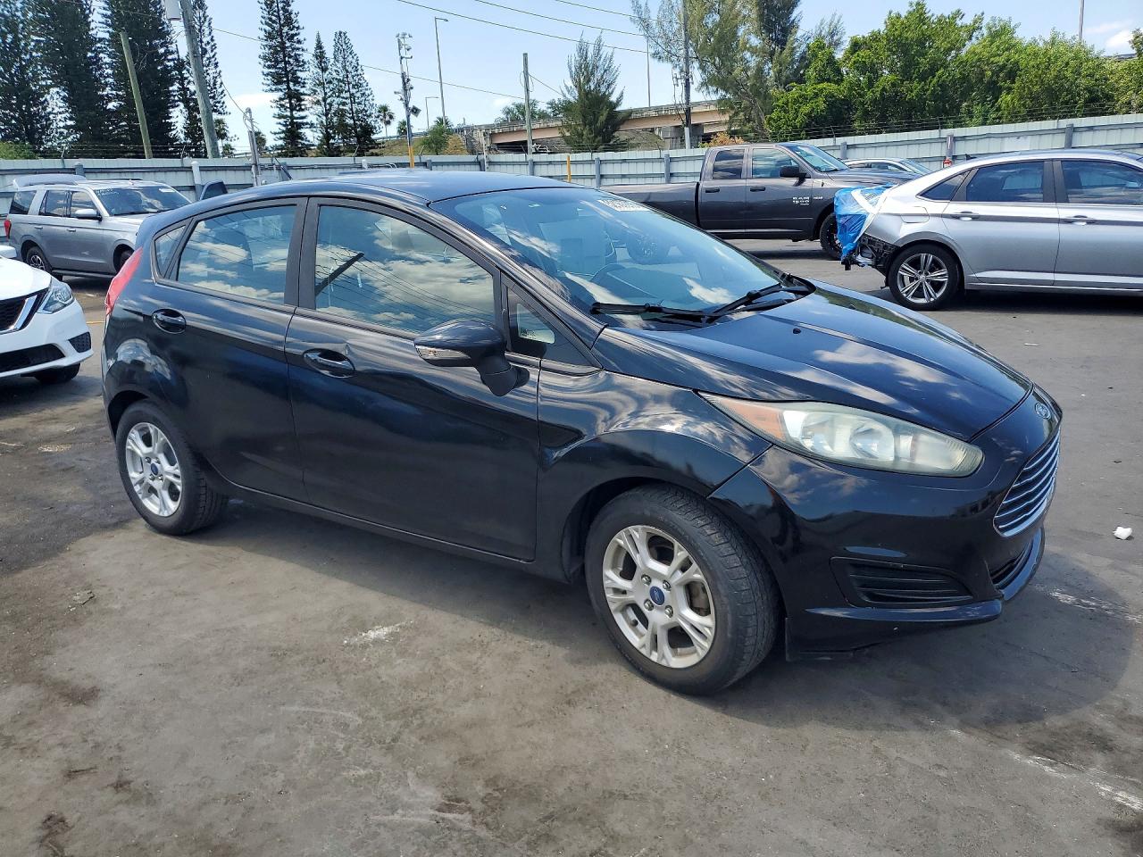 2016 FORD FIESTA SE photo 10
