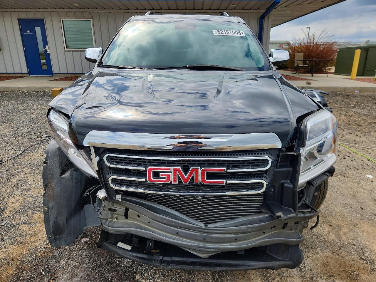 2017 GMC TERRAIN SLT photo 9
