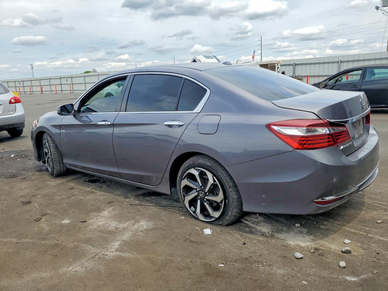 2017 HONDA ACCORD EXL photo 4