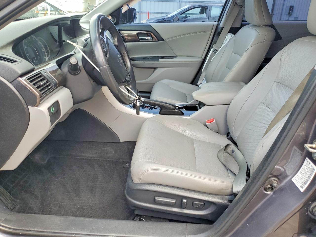 2017 HONDA ACCORD EXL photo 19