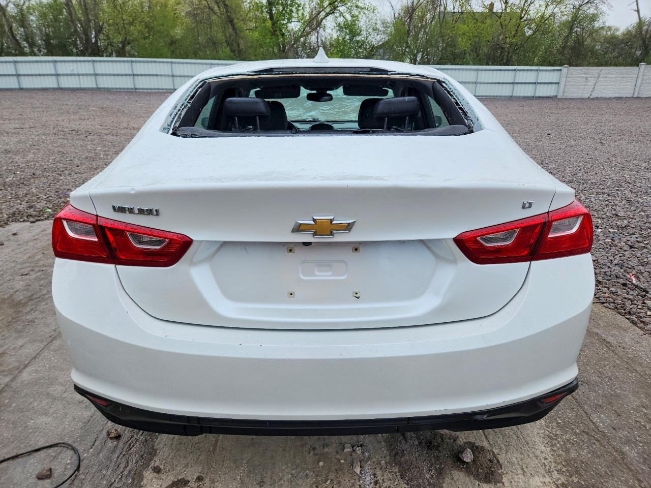 2017 CHEVROLET MALIBU LT photo 11