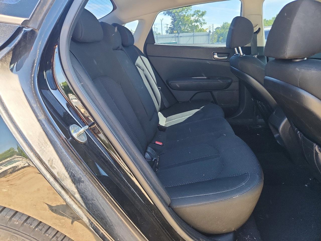 2016 KIA OPTIMA LX photo 28