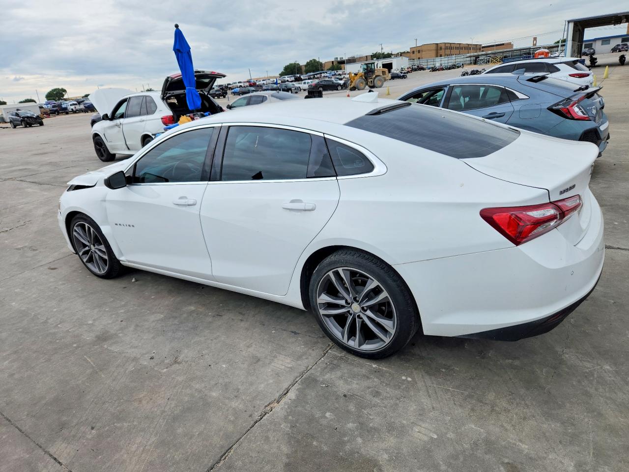 2022 CHEVROLET MALIBU LT photo 4