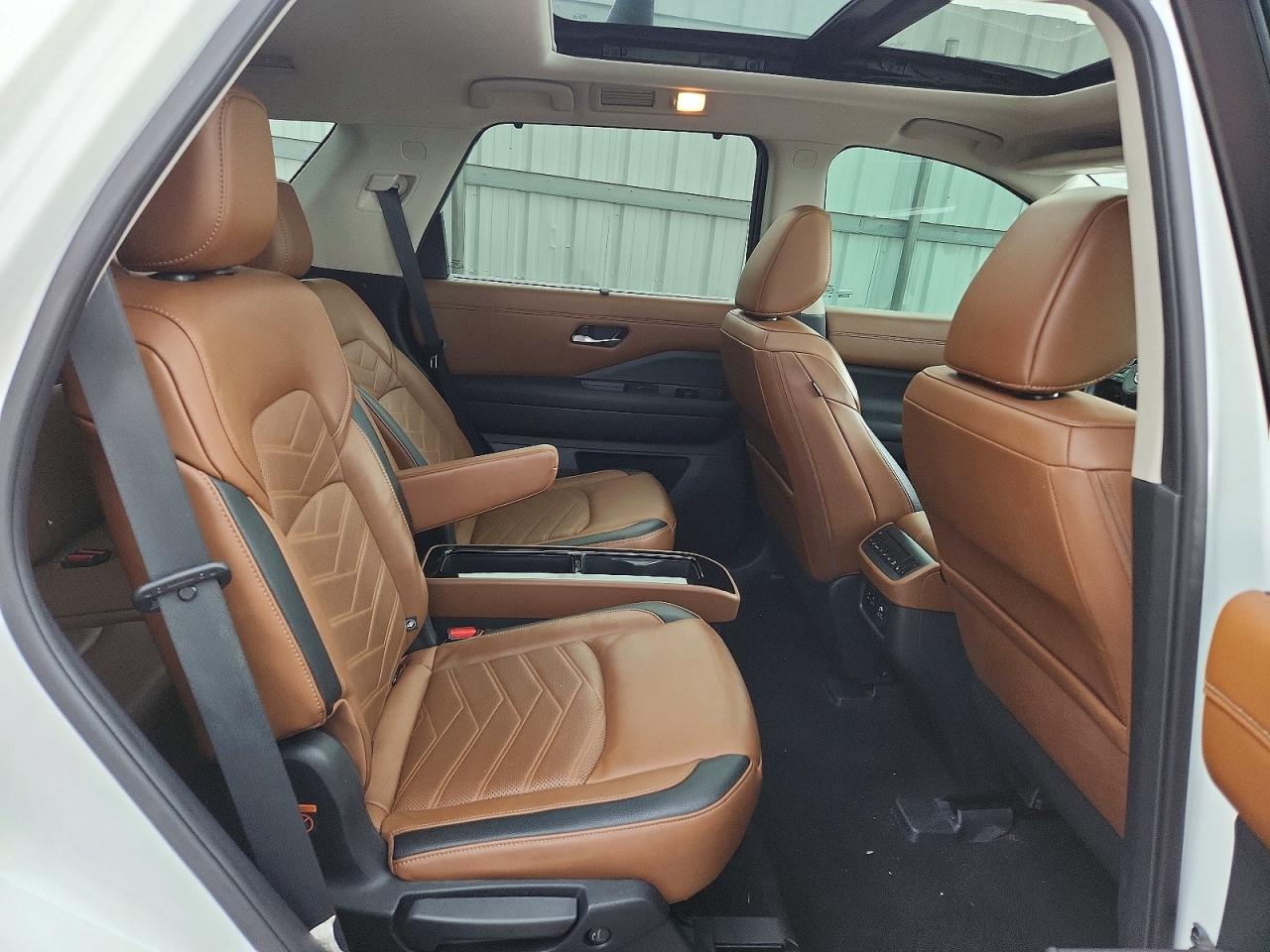 2023 NISSAN PATHFINDER PLATINUM photo 28