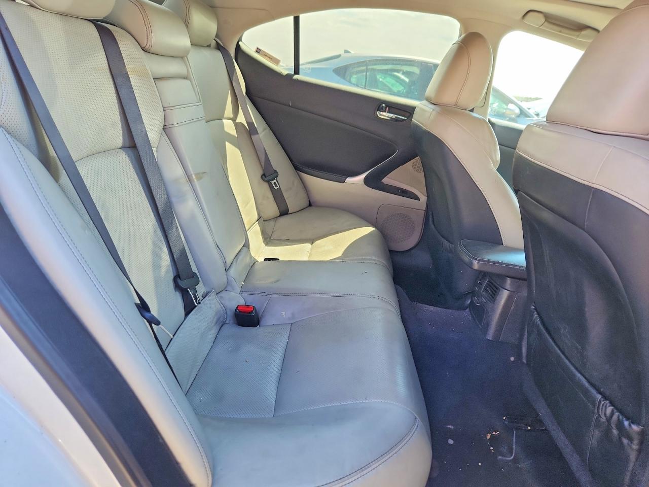 2009 LEXUS IS 250 photo 19
