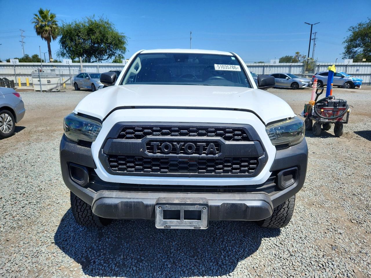 2019 TOYOTA TACOMA SR photo 9
